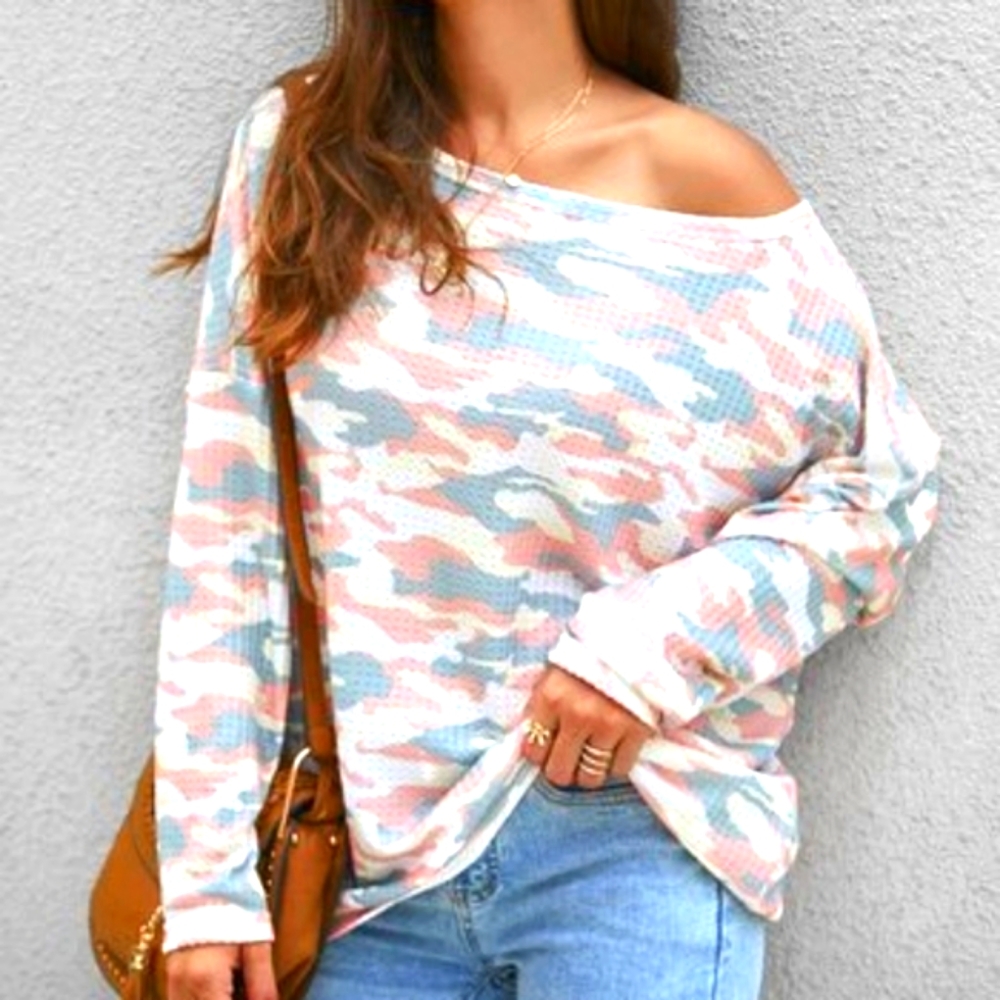Gaovot🦓 Oversized WaffleKnit OffShoulder Pink Camo shirt blouse New w/ tag